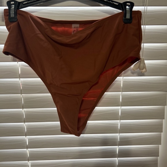 Sold - Picture 3 of 6